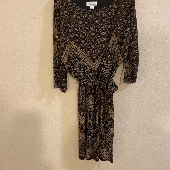 Olivia Matthews Dresses & Skirts - Olivia Matthew’s casual dress. New with tags beautiful gold button accents.